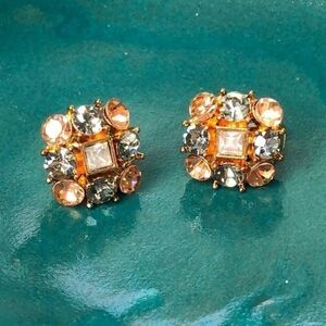 Vintage rhinestone clip on earrings